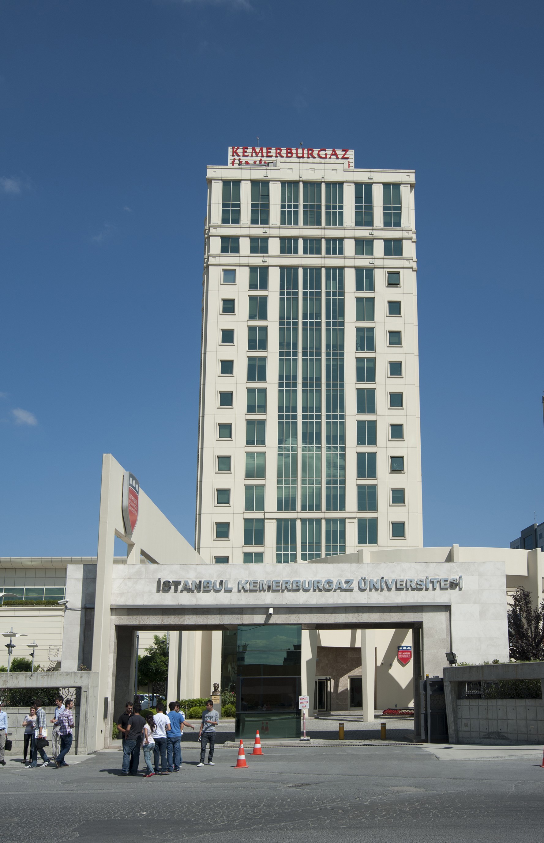 KEMERBURGAZ ÜNVİVERSİTESİ